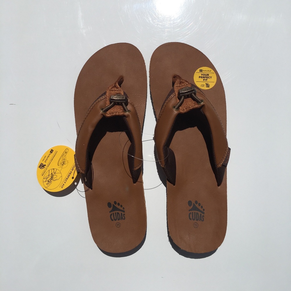 Cudas Warwick Flip-Flops slippers women size 11